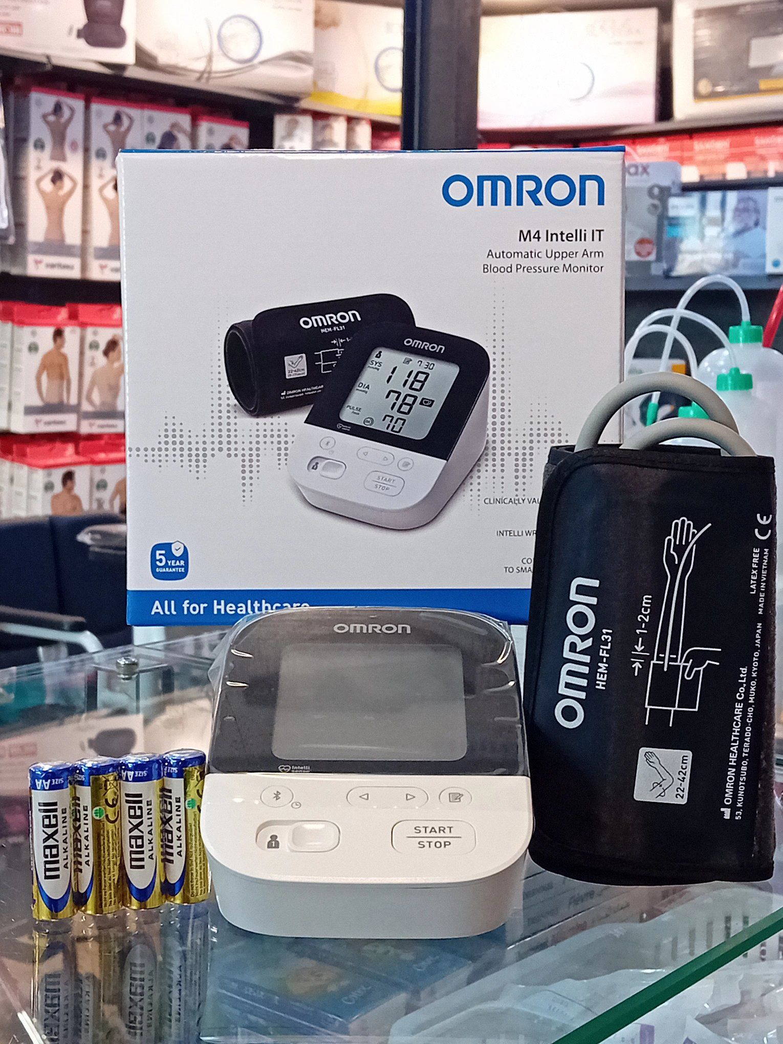 Addalile Medical store GEM | Tensiomètre Omron M4 Intelli IT
 Addalile Medical store GEM | Tensiomètre Omron M4 Intelli IT